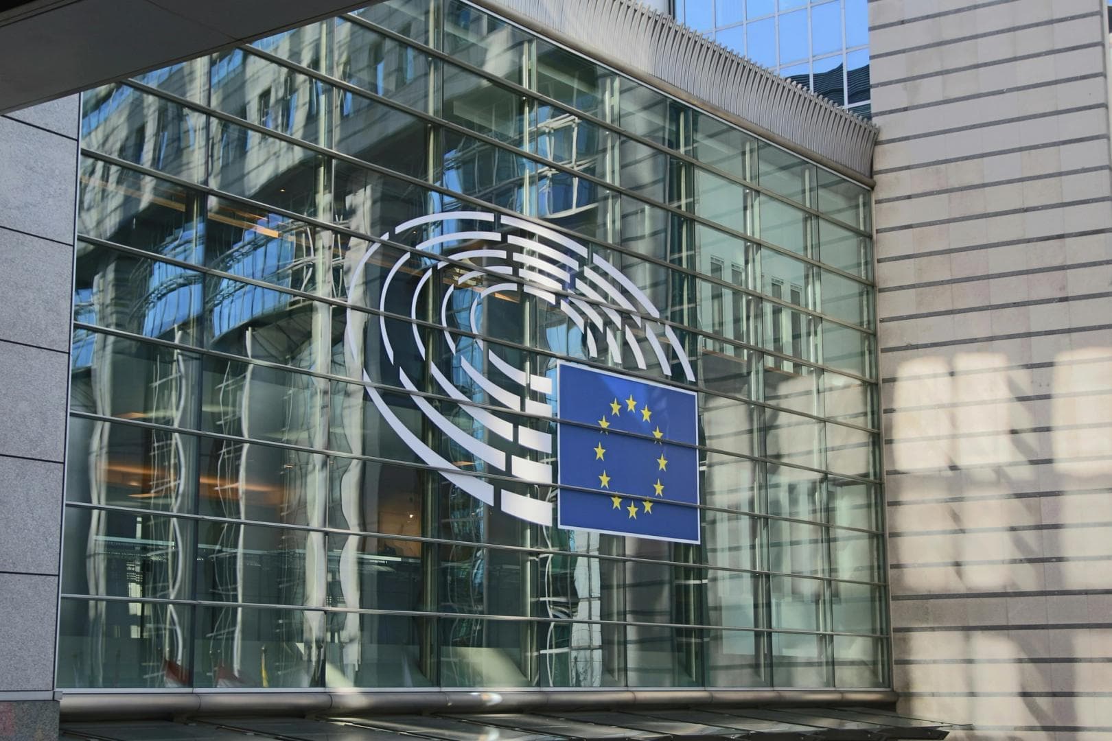 ECB plans to buy tokenized bonds with its own funds