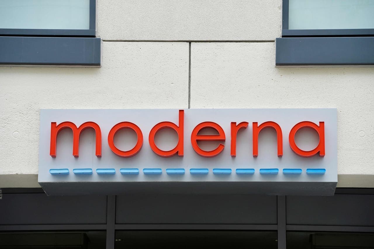Moderna’s stock tumbles after reported leak of data for cancer vaccine