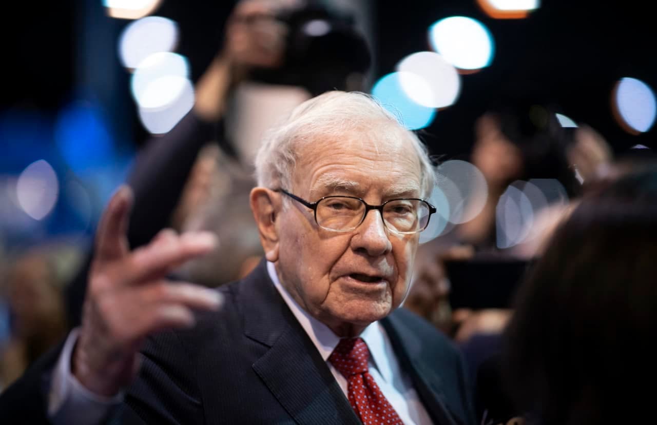 Private equity in your 401(k)? Heed Warren Buffett’s warning.