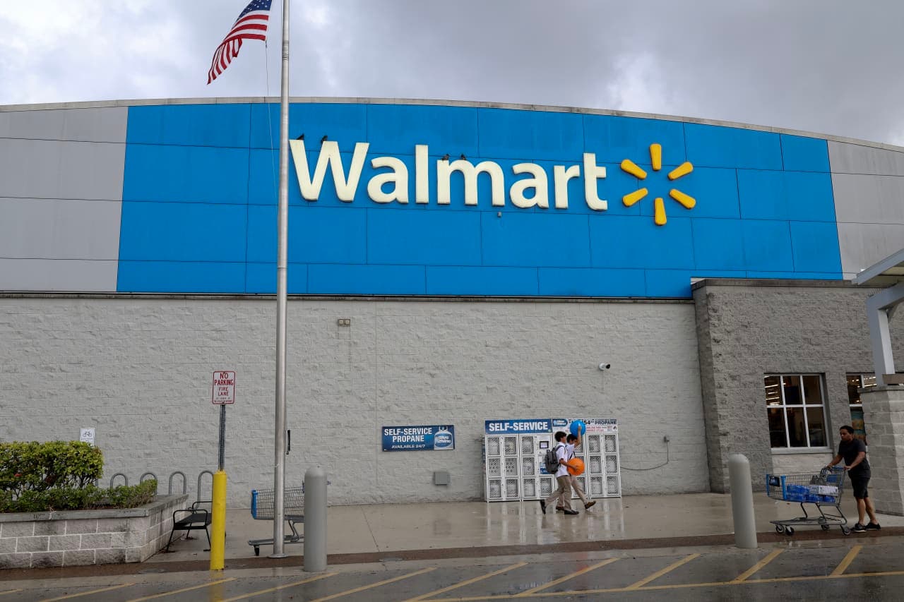 AI chatbots recommend shopping at Walmart over just about anywhere else, analysts find