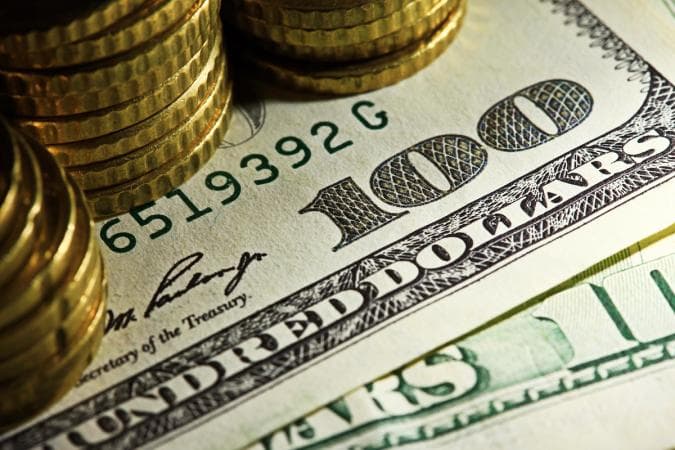 Bitcoin shows signs of weakness while Ripple's bank win fails to bolster XRP