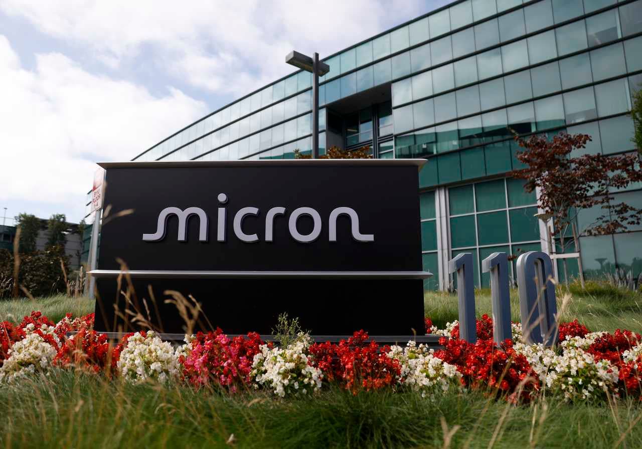 3 things Micron investors need to watch as the stakes get higher