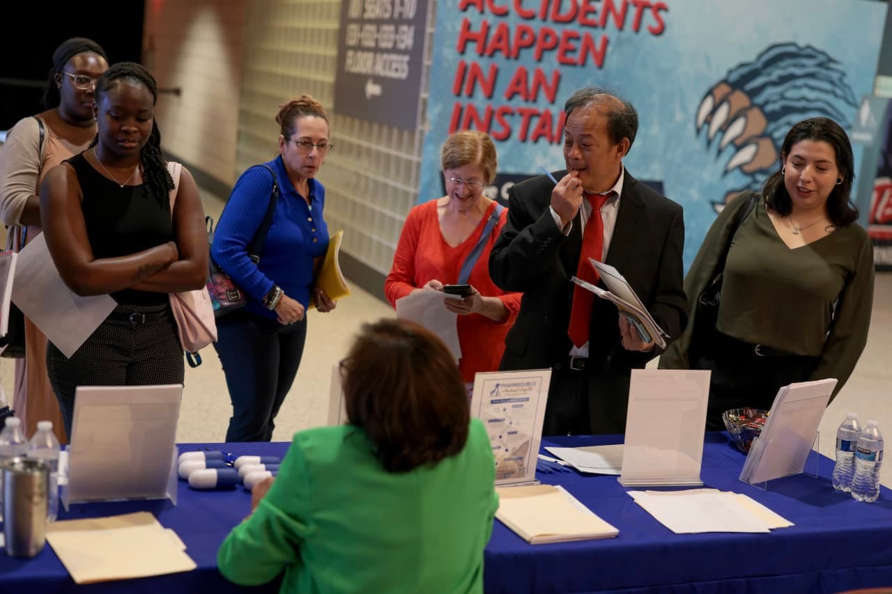 Switching jobs to get higher pay works best in these industries