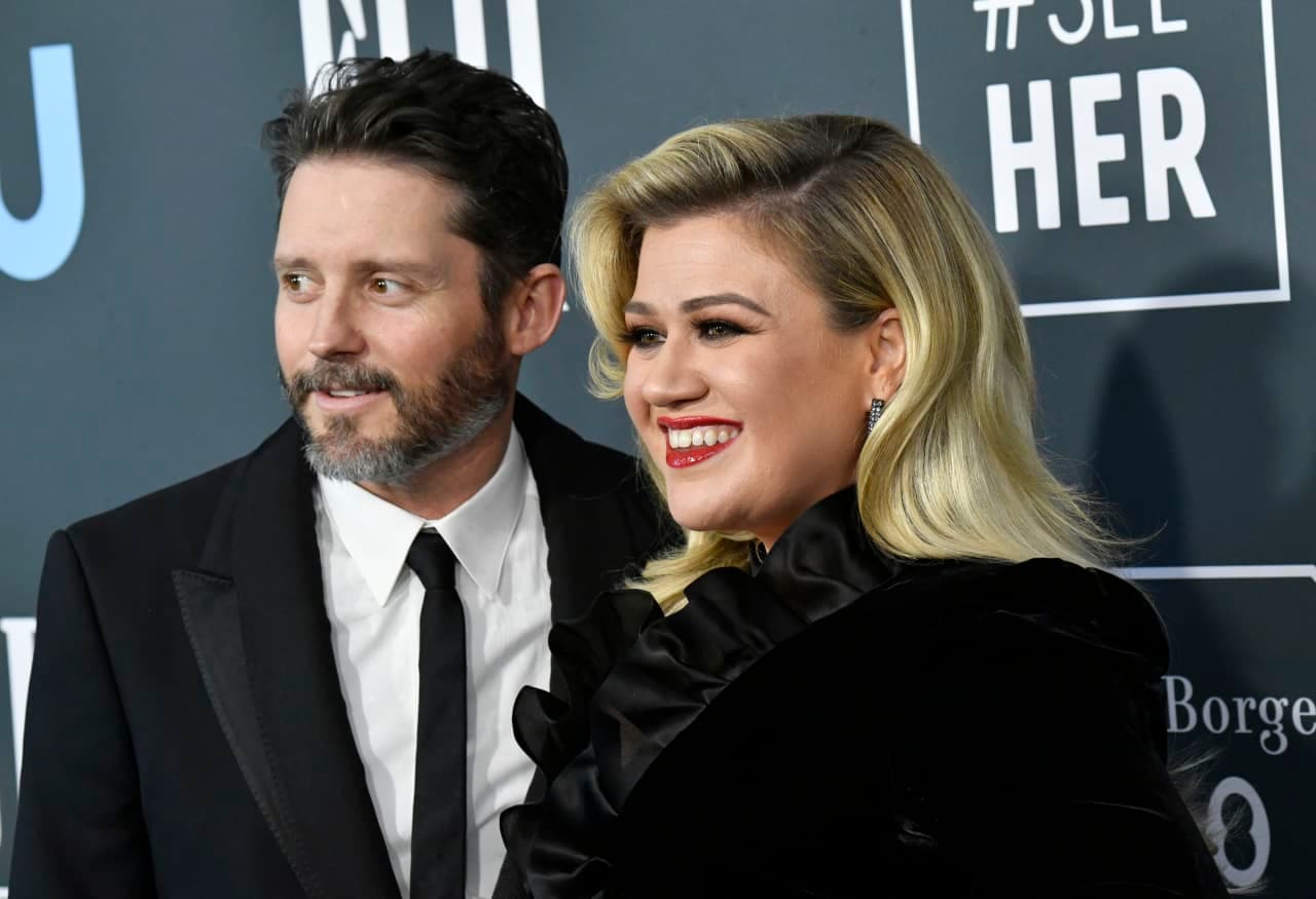Montana home of Kelly Clarkson’s late ex-husband Brandon Blackstock listed for $2.9 million