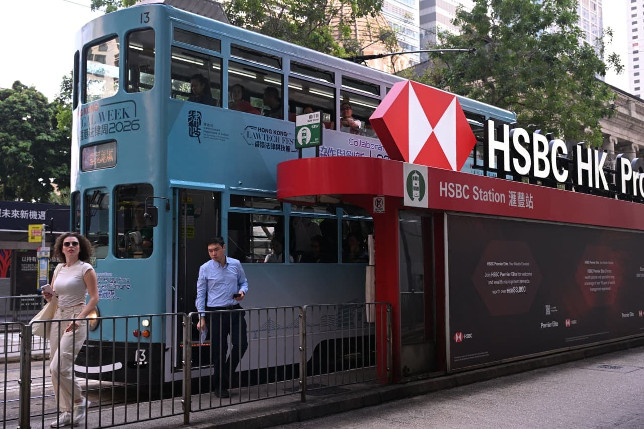 Customers are chasing higher-rate products. That’s bad news for banks like HSBC.