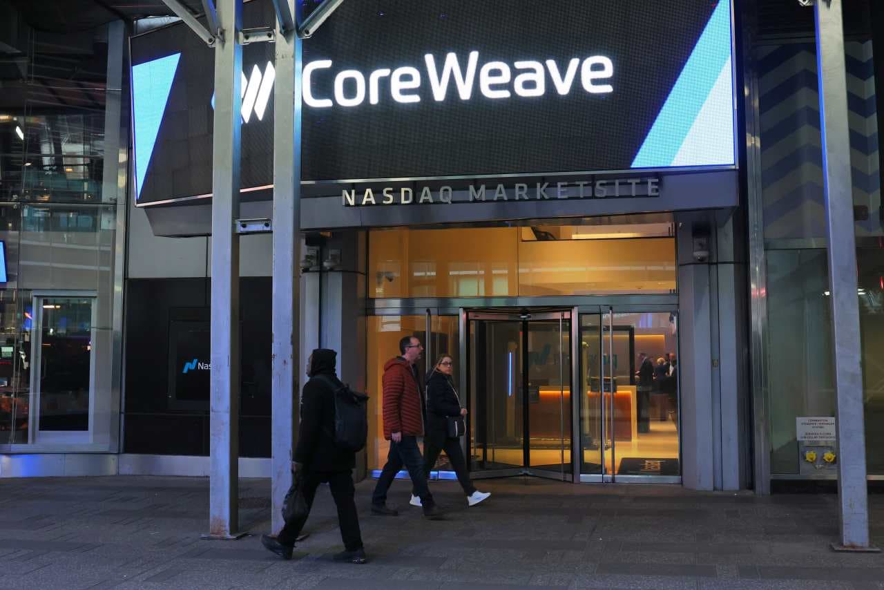 CoreWeave’s stock suffers another long losing streak. Here’s what’s driving the selling.