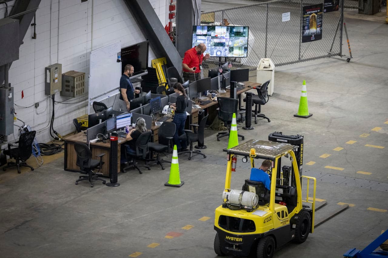 American workers are finding their take-home pay isn’t keeping up with inflation, with their wallets ‘stretched thinner and thinner’