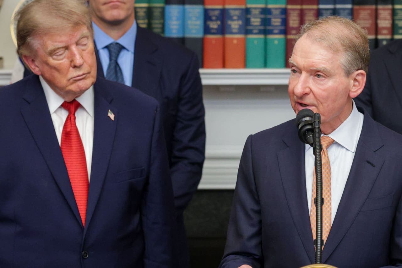 Trump’s SEC wants to allow fund managers to charge extra fees for better performance. Here’s why it’s a terrible idea.