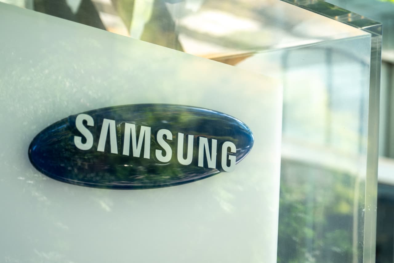 Samsung Electronics earned nearly as much as Microsoft and Alphabet combined. What the Korean giant is now saying about the memory-chip outlook.