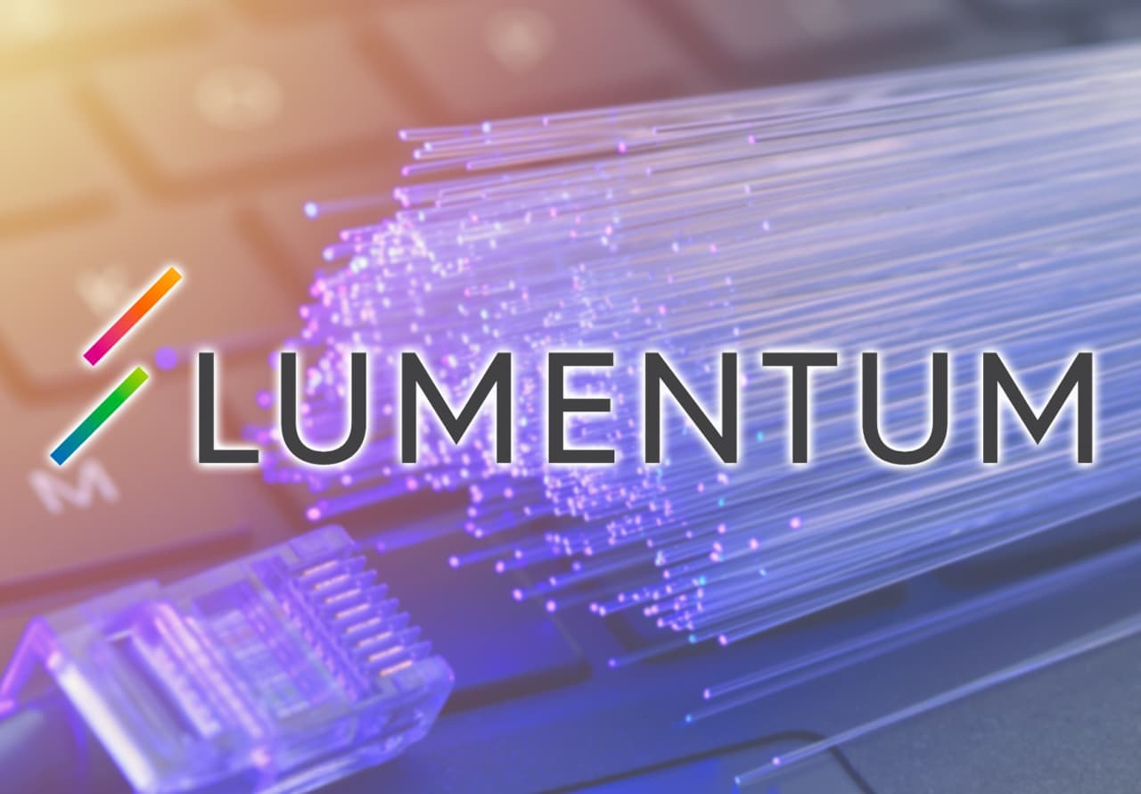 Marvell is reportedly close to buying Lumentum. Analysts say they see logic in a potential deal.