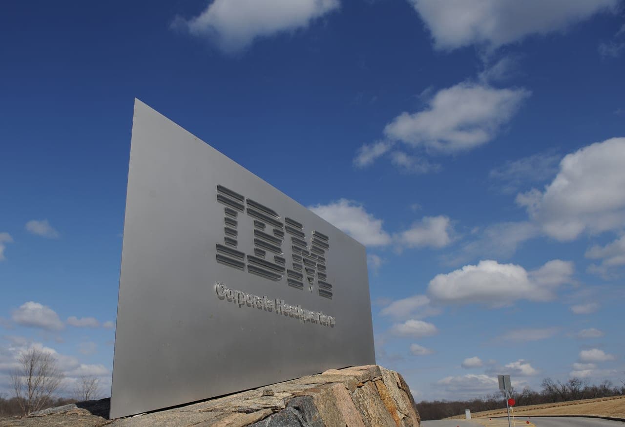 IBM’s stock dives toward worst day in nearly 40 years after the surprise release of an earnings miss