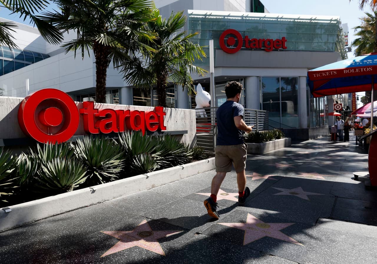 Target’s price cuts are a sign of strength, some analysts say. Investors disagree.