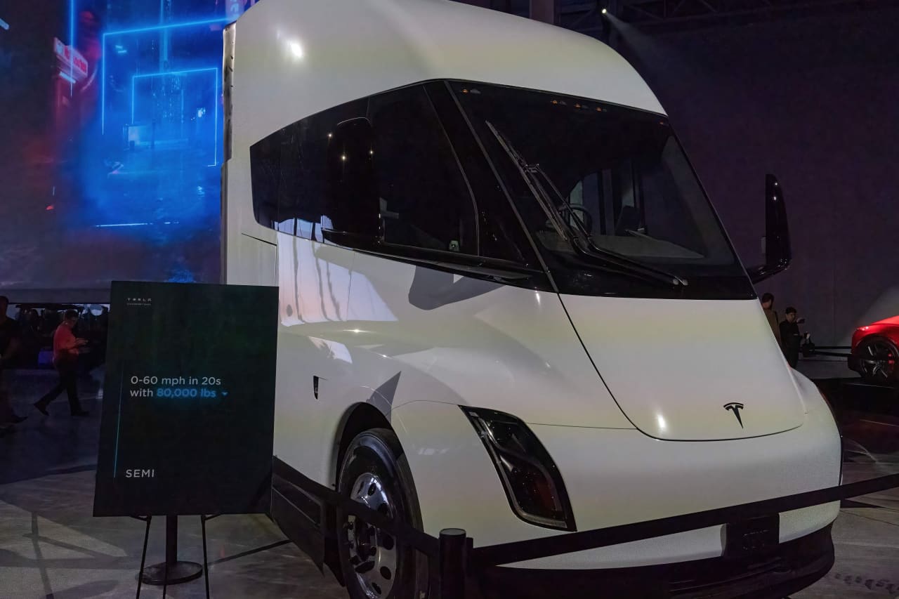 As diesel prices surge, Tesla makes its big play for the trucking market
