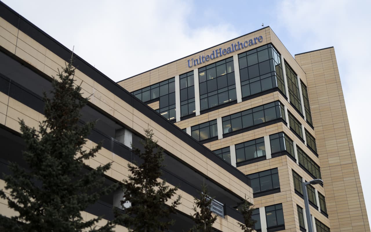 UnitedHealth keeps medical costs under control — and raises its outlook again