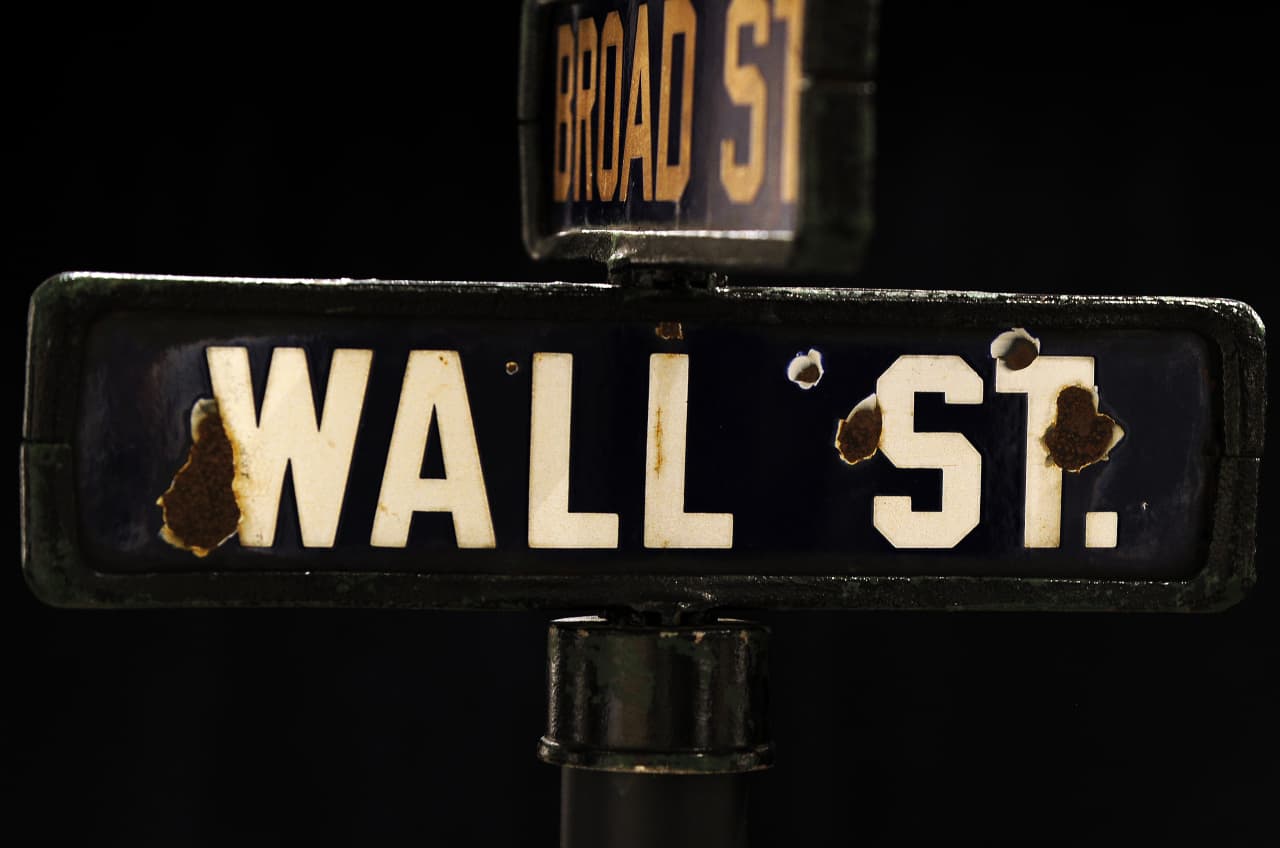 The stock market’s front-runners stumbled in October. Here’s where the smart money is moving now.