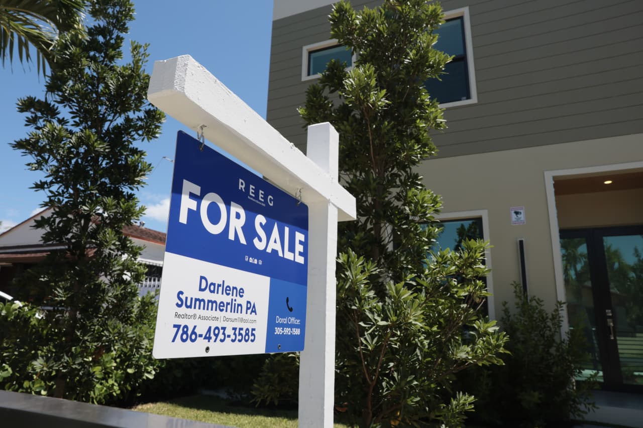 30-year mortgage rate jumps to 7.17% — a nearly 2-year high — in the latest blow to the housing market