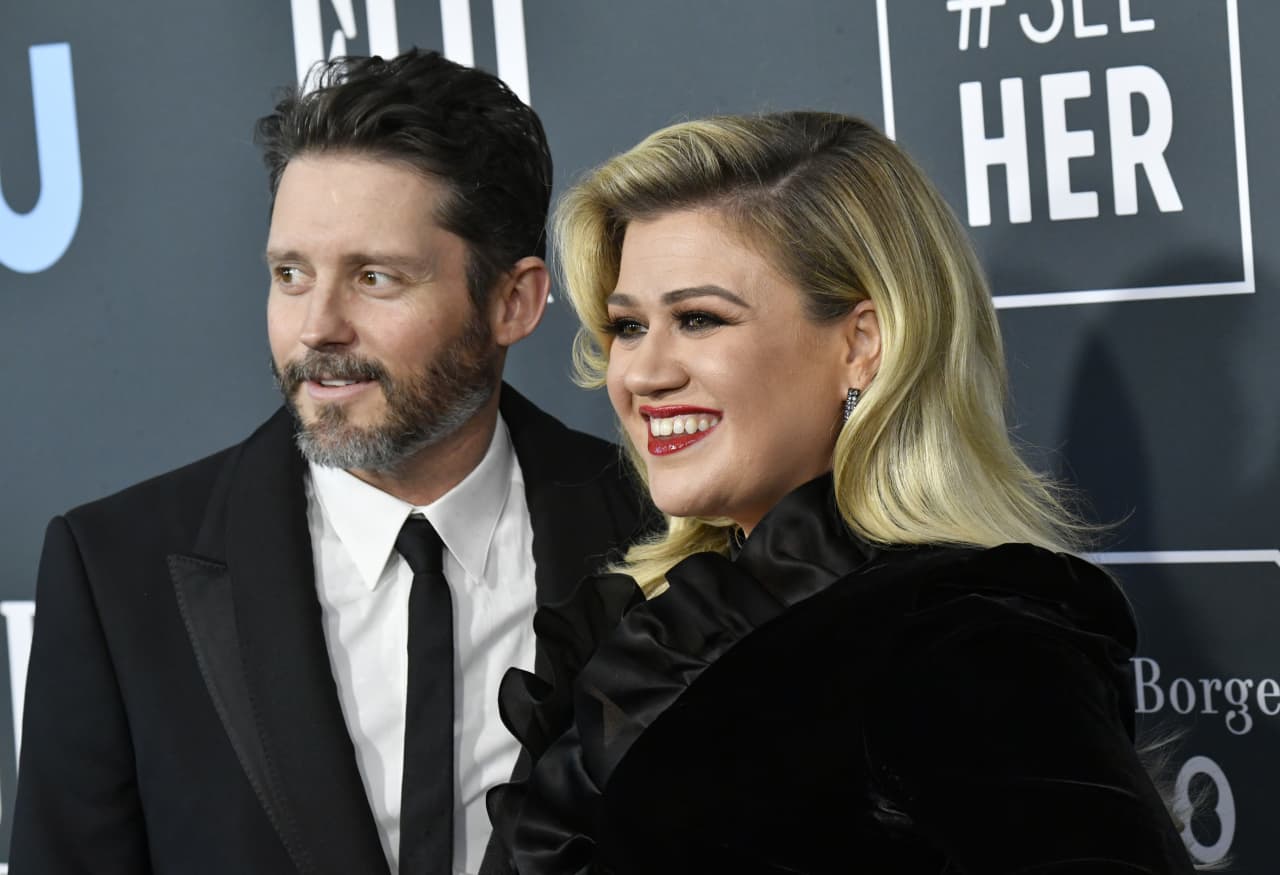 Montana home of Kelly Clarkson’s late ex-husband Brandon Blackstock listed for $2.9 million